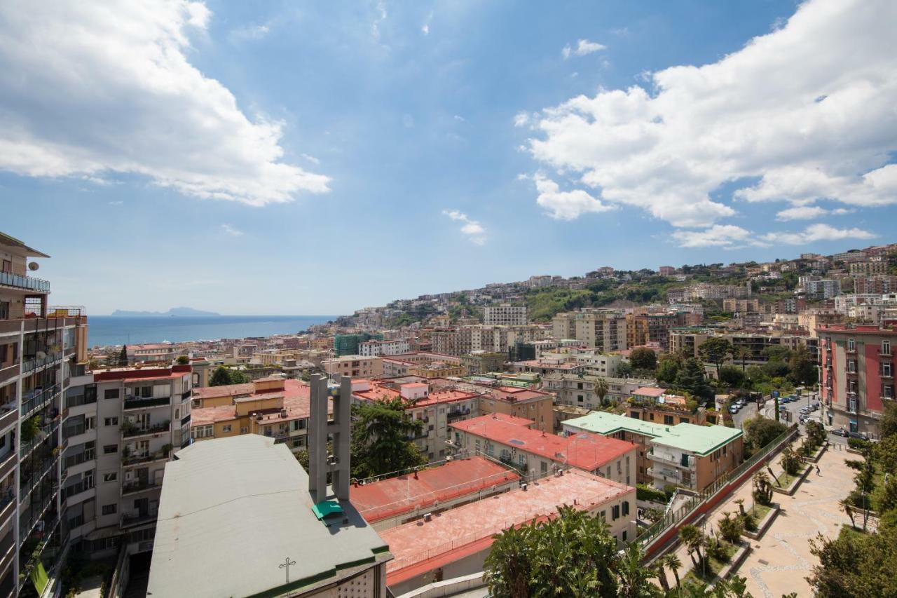 Napolicentro Mare - Sea View Rooms & Suites Екстер'єр фото