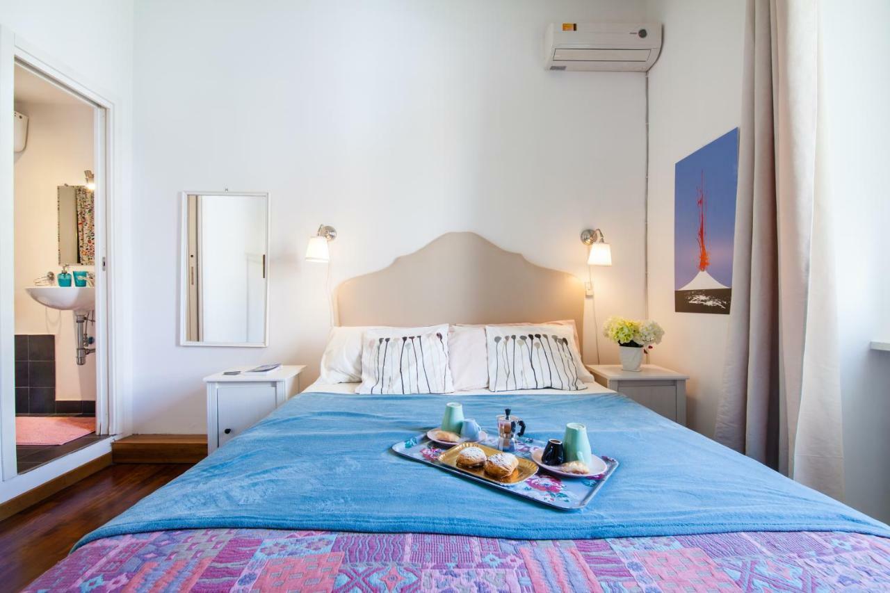 Napolicentro Mare - Sea View Rooms & Suites Екстер'єр фото