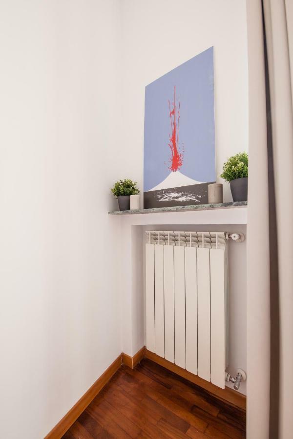 Napolicentro Mare - Sea View Rooms & Suites Екстер'єр фото