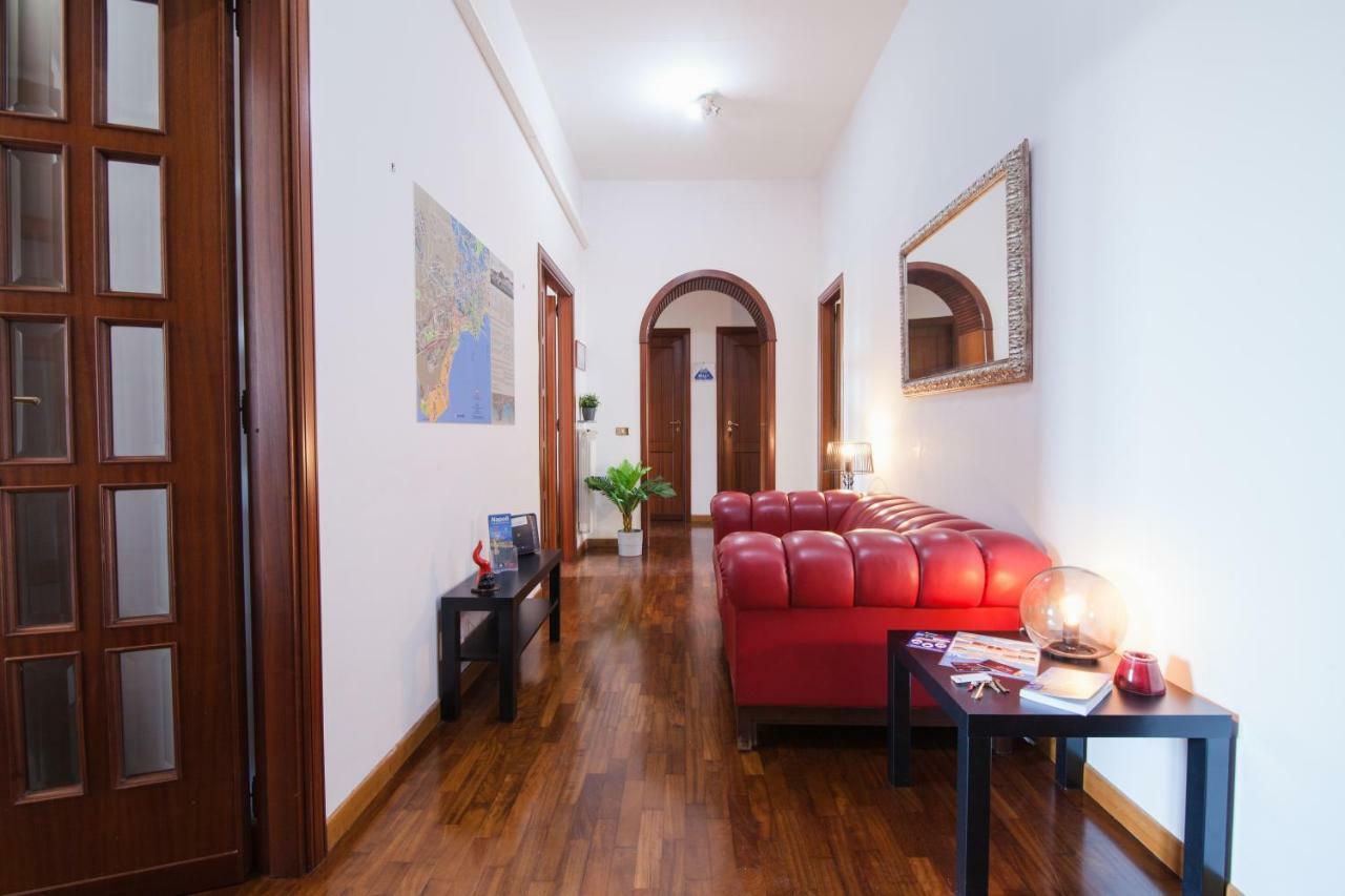 Napolicentro Mare - Sea View Rooms & Suites Екстер'єр фото